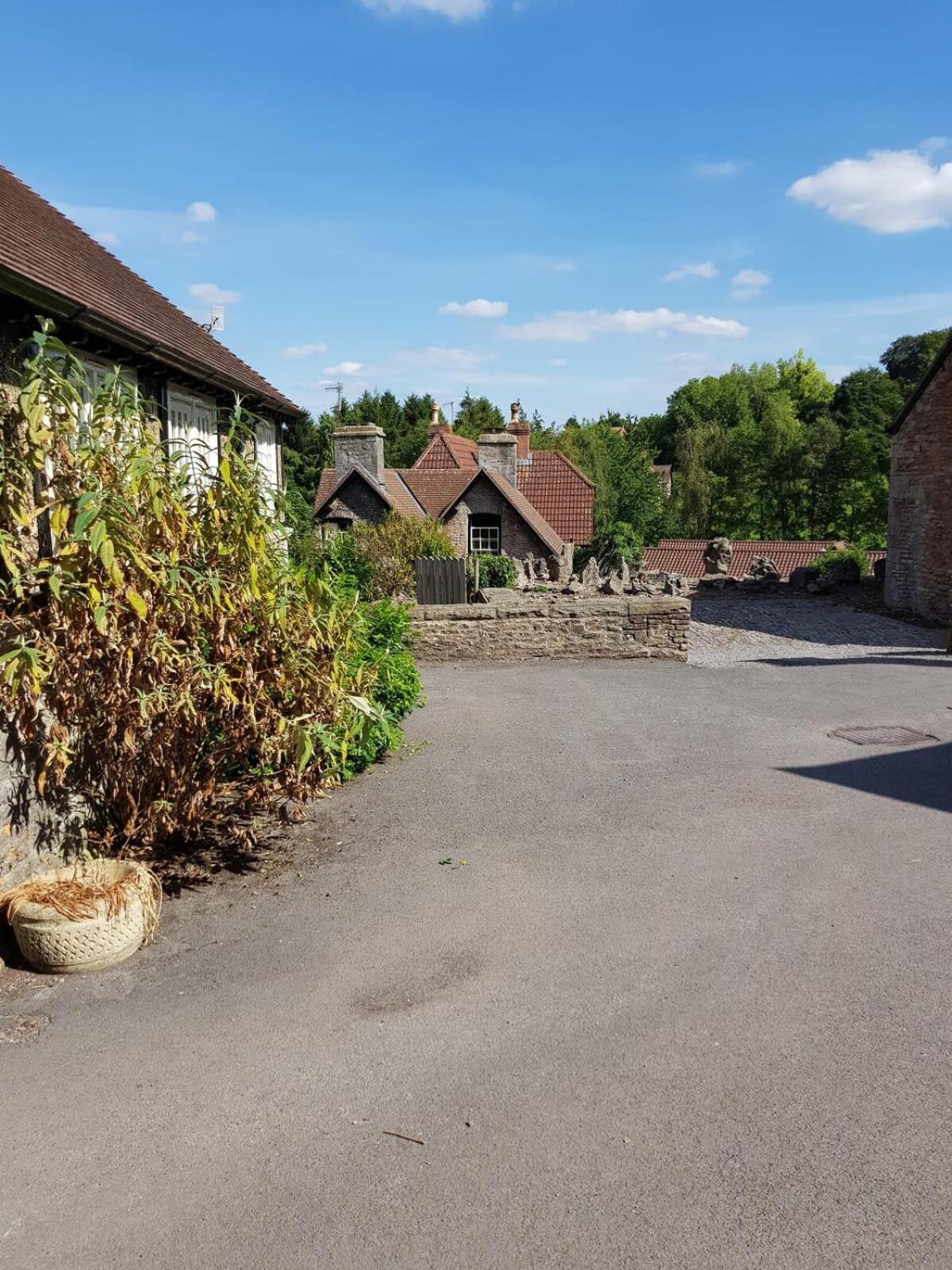 Cosy 1-Bedroom Cottage Next To Combe Lodge Venue Blagdon Exterior foto